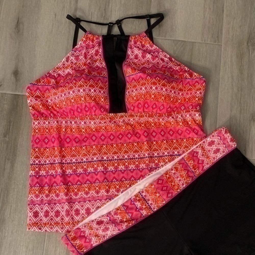 Tankini swimsuit set top bottom shorts  NWT